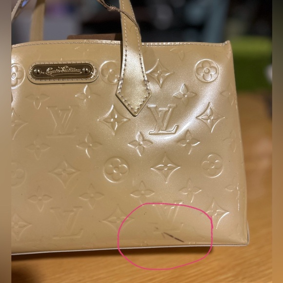 Louis Vuitton Vernis Wilshire beige handbag. Authentic and pre-owned - Picture 2 of 9